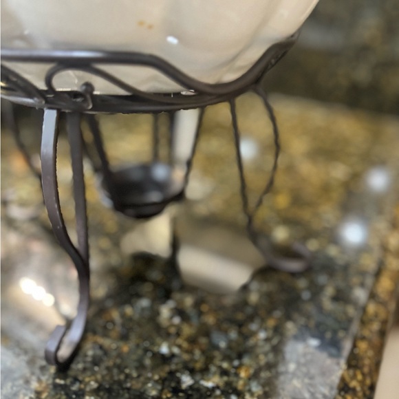 Vintage Ceramic Fruit-Decorated Beverage Dispenser - Picture 7 of 7